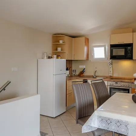 Apartment Jurcevic Vir